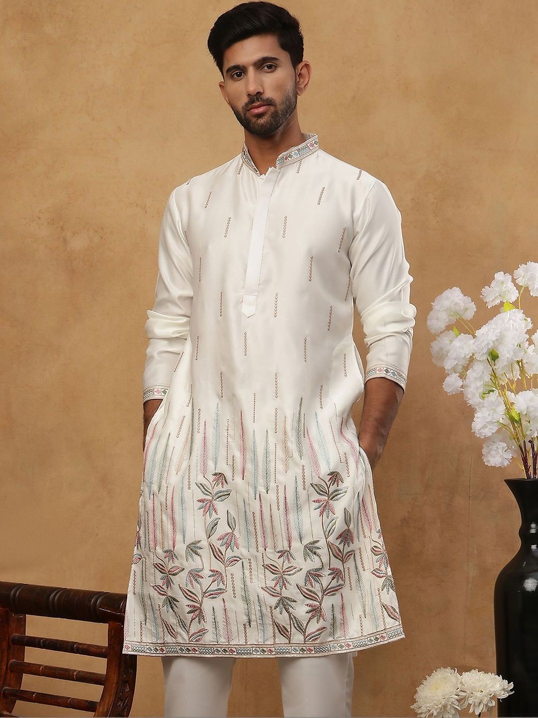 House of Pataudi Embroidered Mandarin Collar Straight Kurta & Pyjamas-image-18