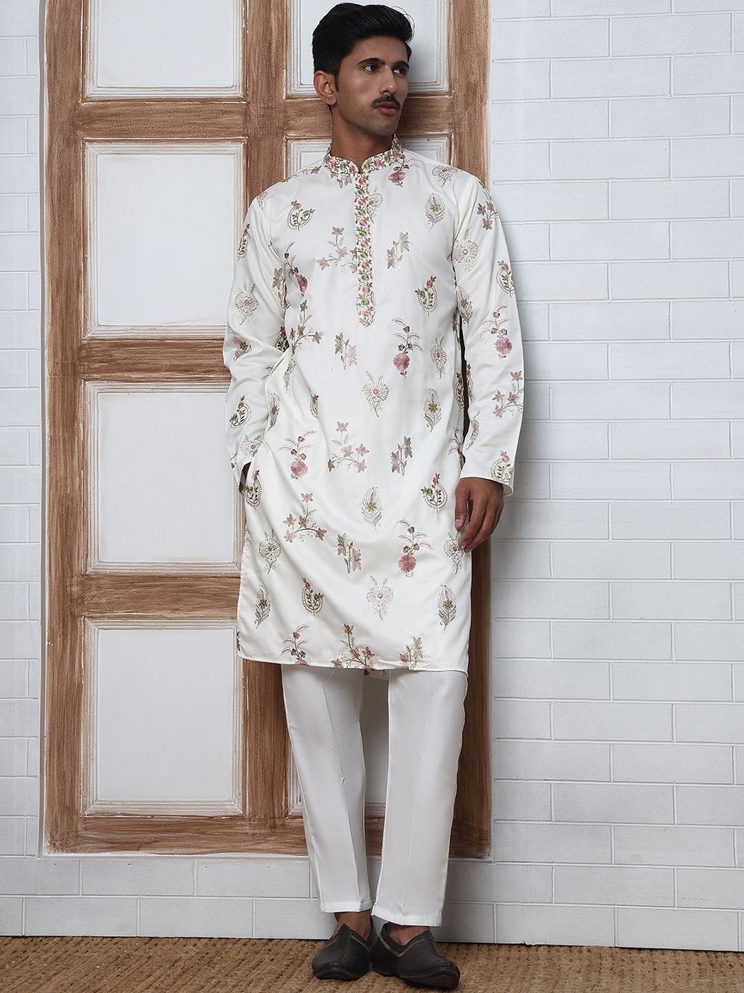 House of Pataudi Embroidered Mandarin Collar Straight Kurta & Pyjamas-picture-21