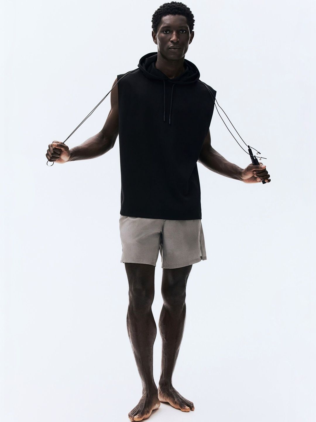 h&m move H&M Regular Fit Sleeveless Sports Hoodie with DryMove-picture-36