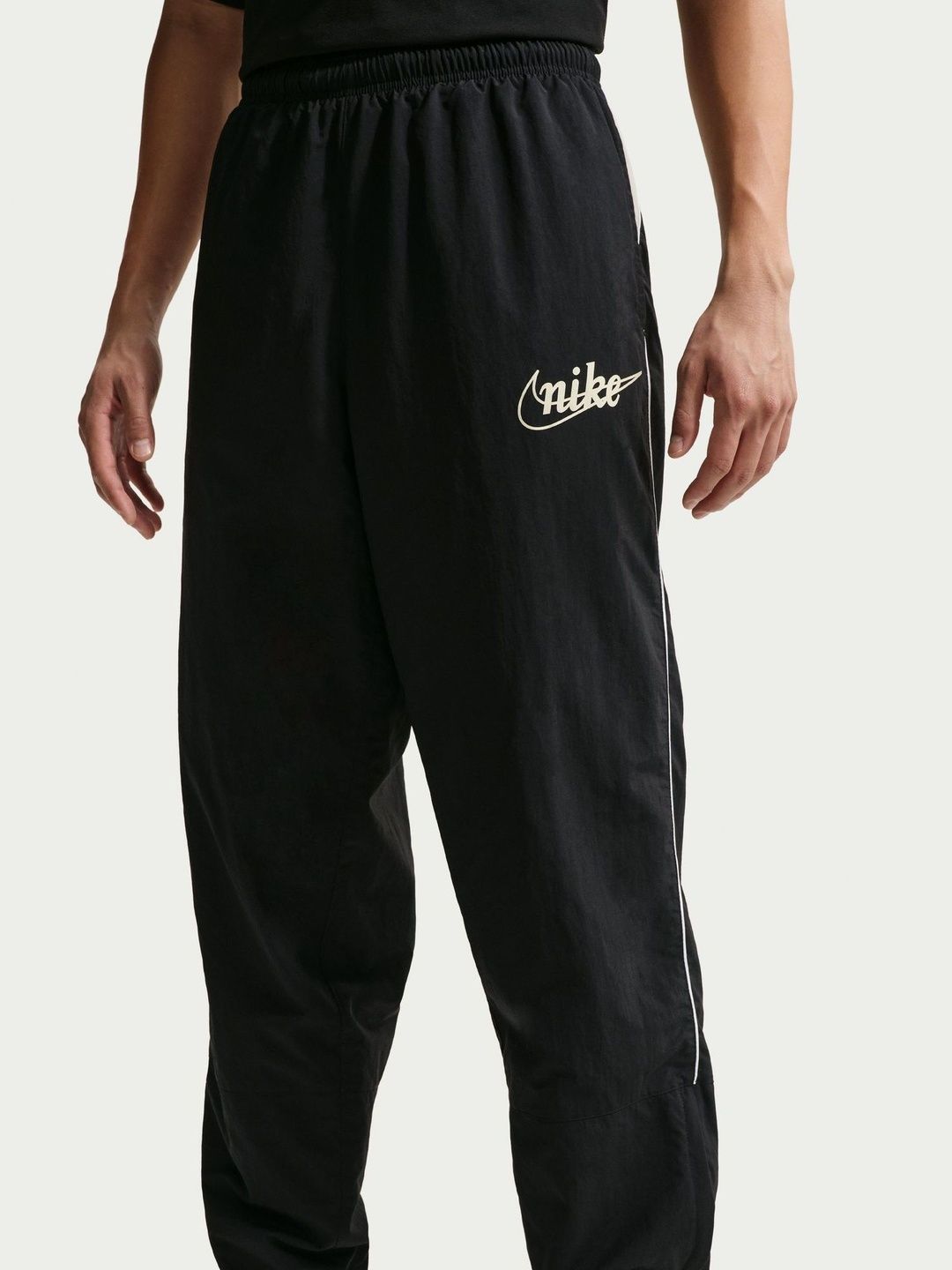 Nike Sportswear Club Men's Lightweight Trackpants-picture-35