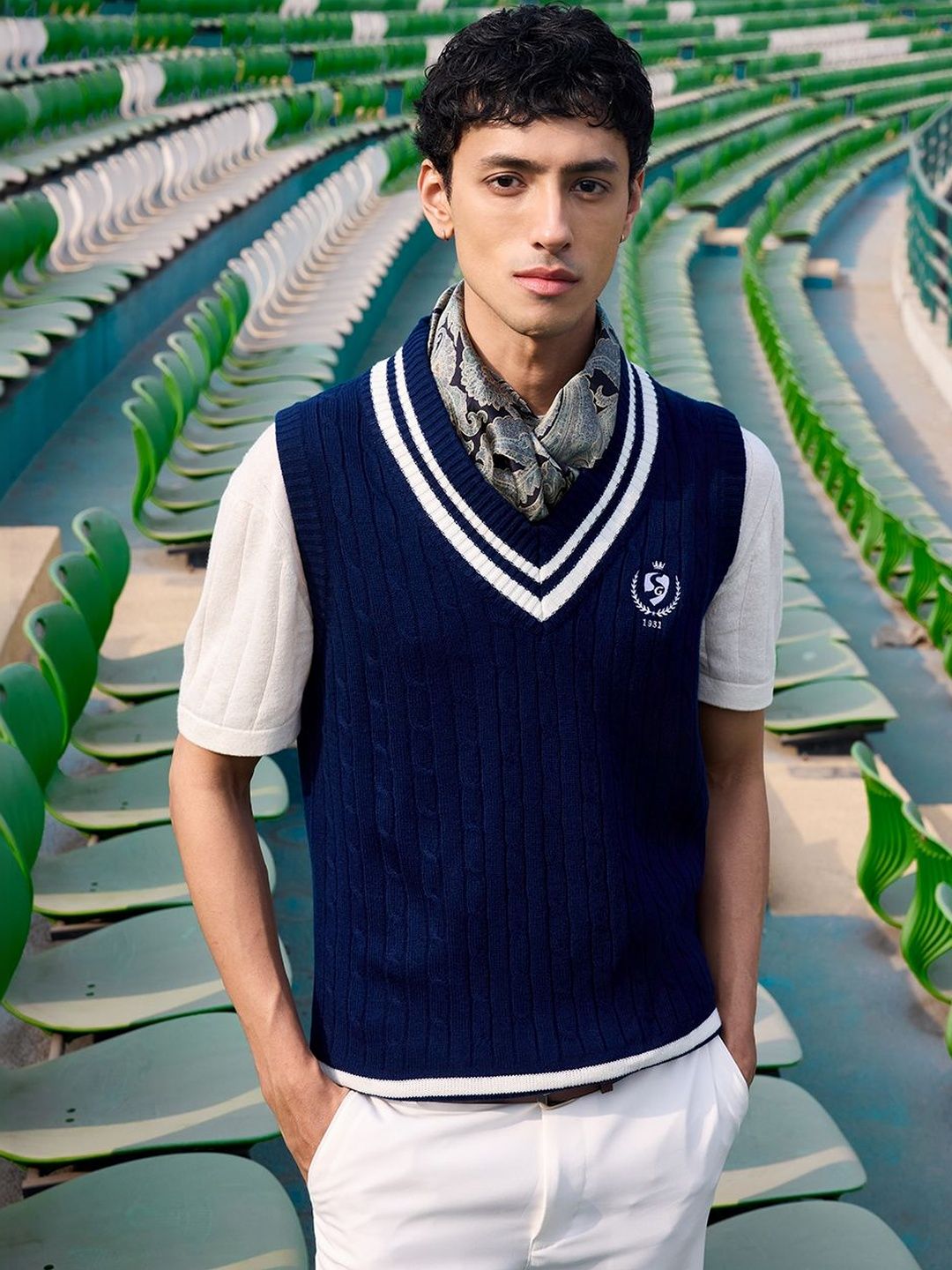 SG Unisex Sweater Vest-picture-35