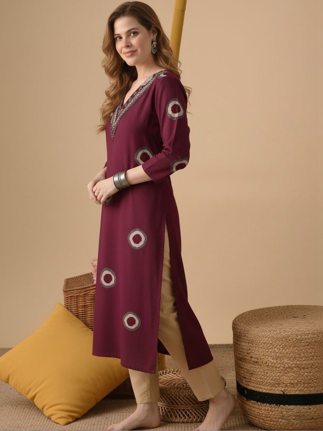 Pjyot by surhi Women Embroidered Thread Work Kurta