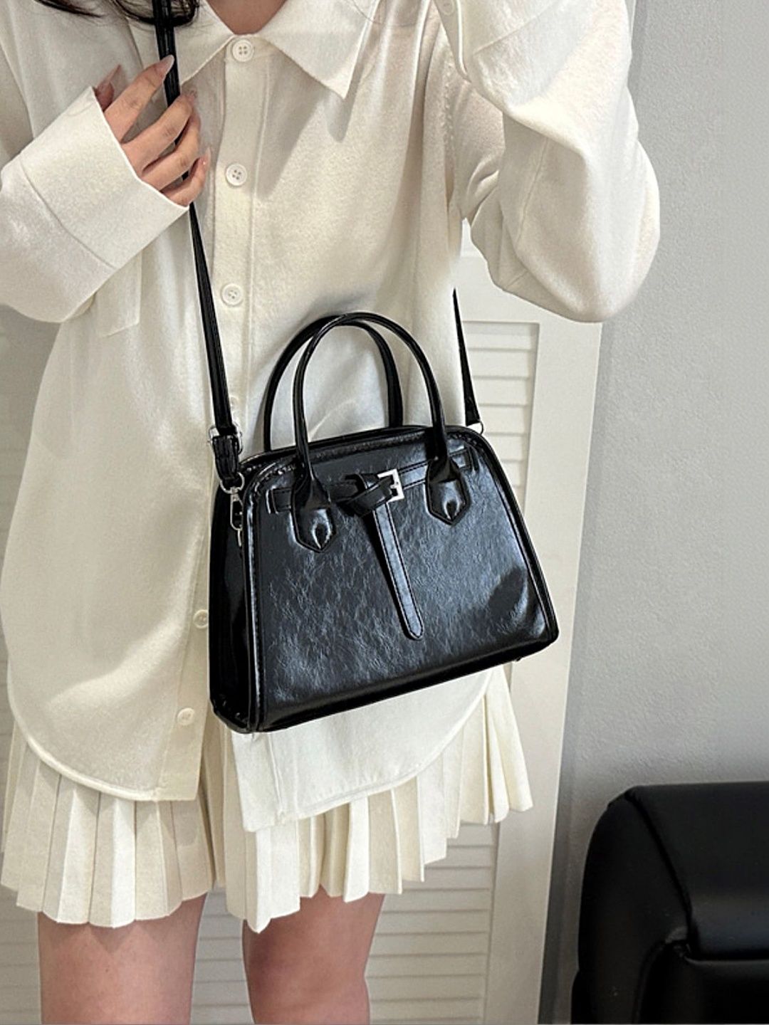 LULU & SKY PU Structured Handheld Bag-picture-16