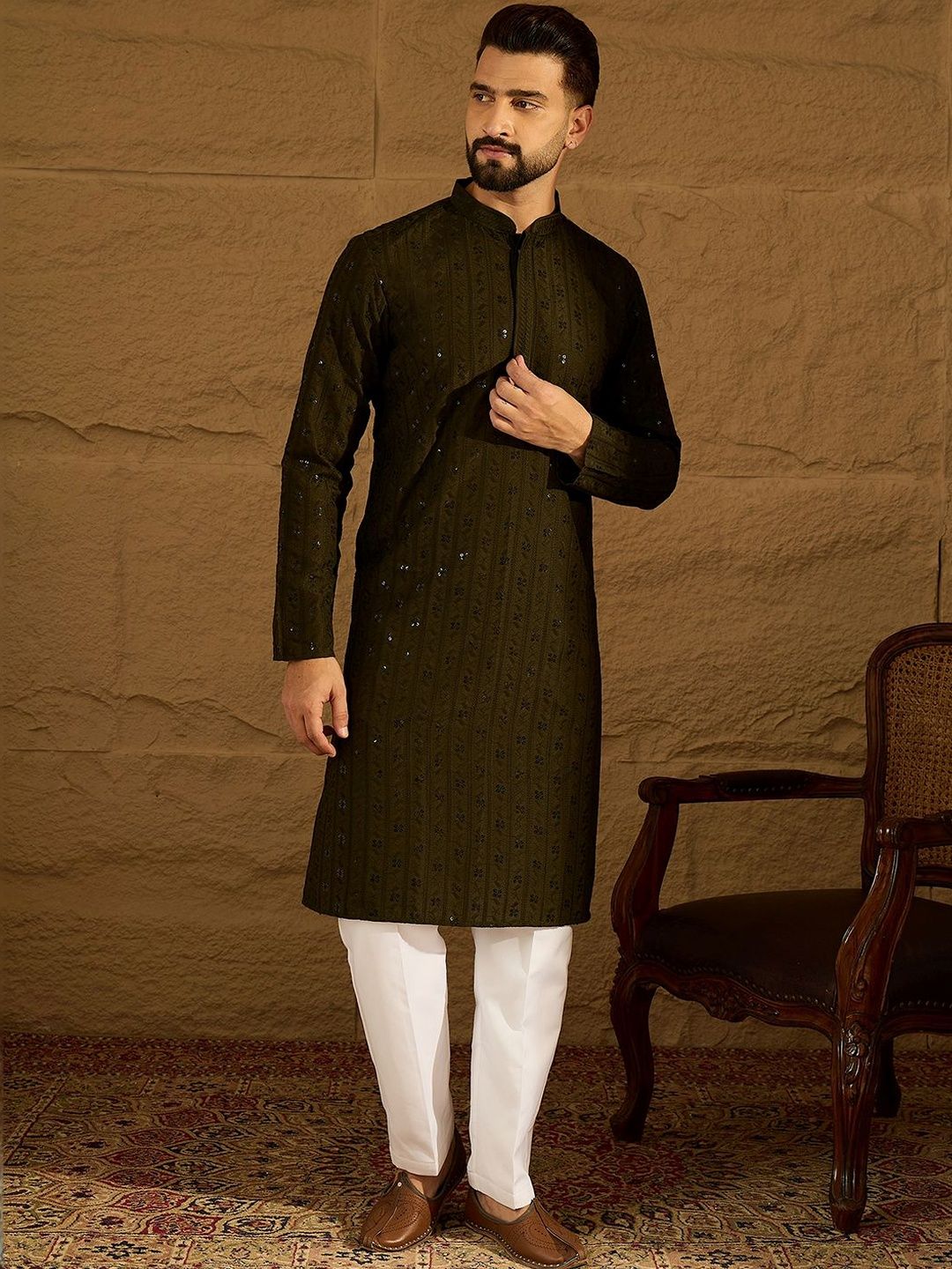 Ethnic Bay Men Embroidered Kurta-picture-18