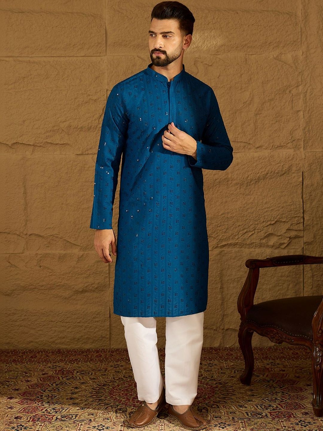 Ethnic Bay Men Embroidered Kurta-picture-38