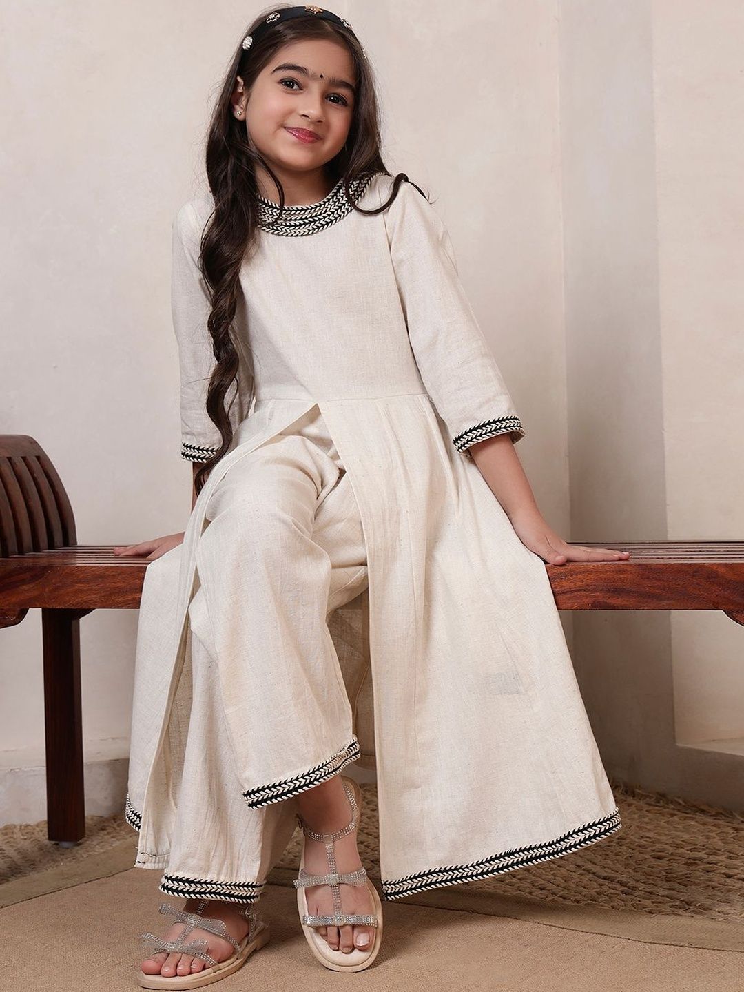 Bugandbees Girls Ethnic Motifs Embroidered Thread Work Pure Cotton Kurta with Palazzos-picture-25