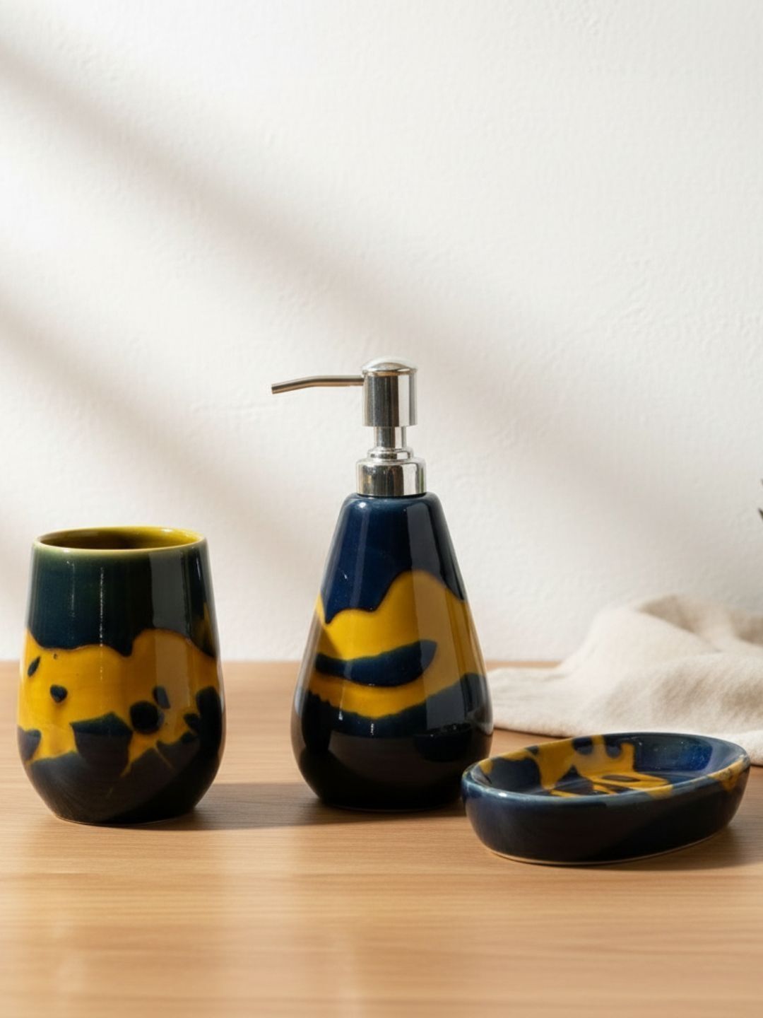 Kraftlik Handicraft Green & Navy Blue 3 piece Abstract Ceramic Bath Accessories Set-image-28