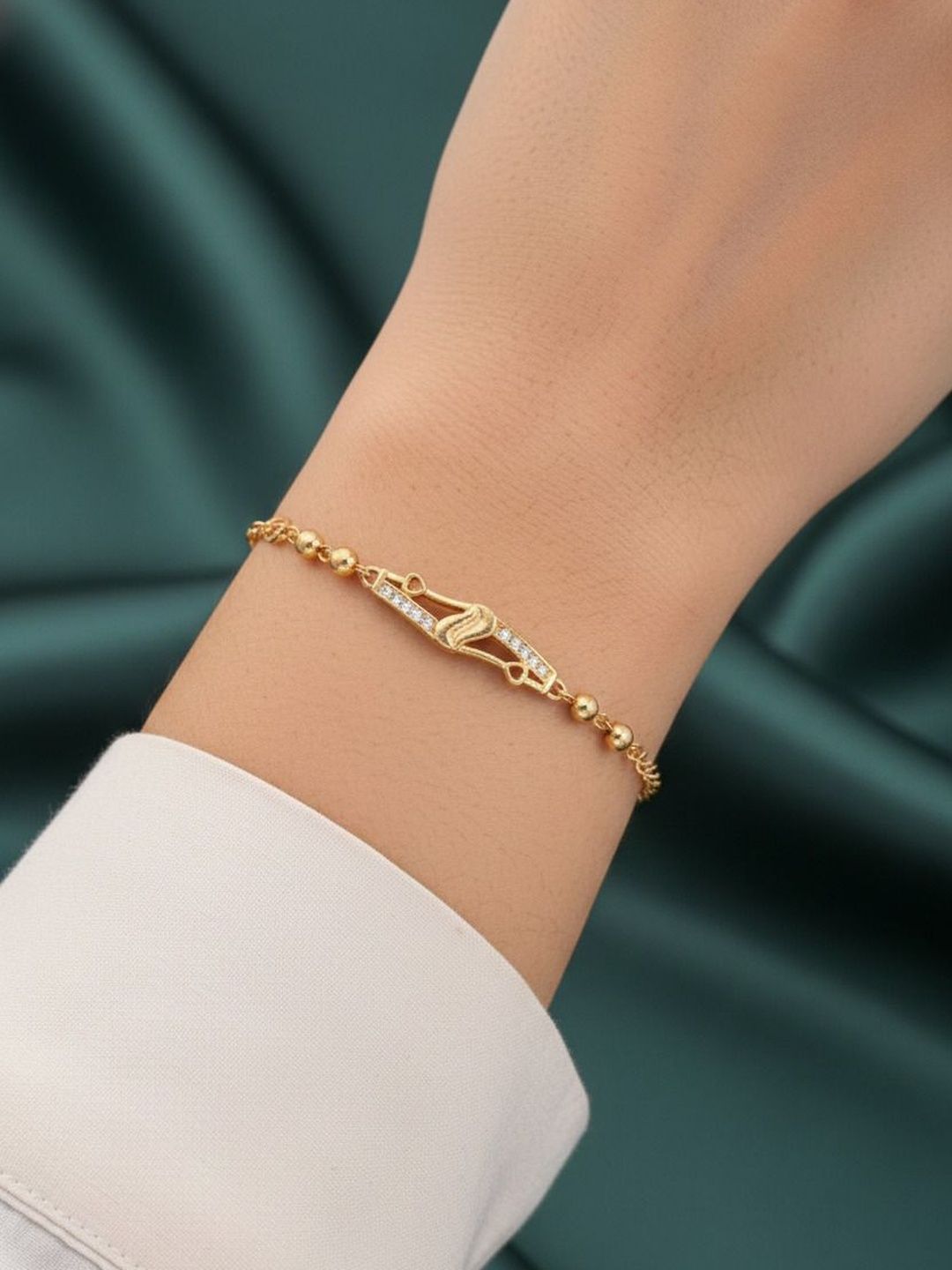 DIVASTRI Women Brass American Diamond Gold-Plated Link Bracelet