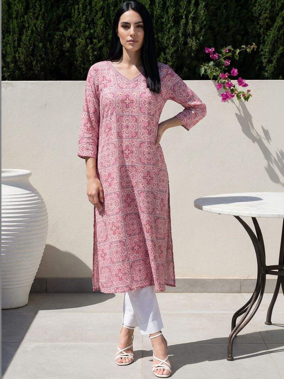 Women Geometric Print Straight Kurta