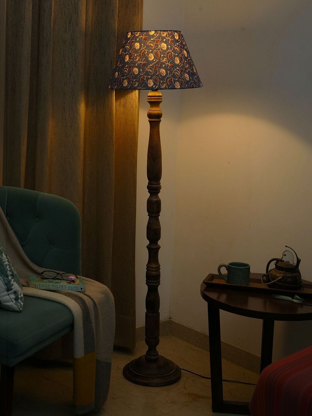 green girgit Brown & Blue Printed Wooden Frustum Floor Lamps-image-42