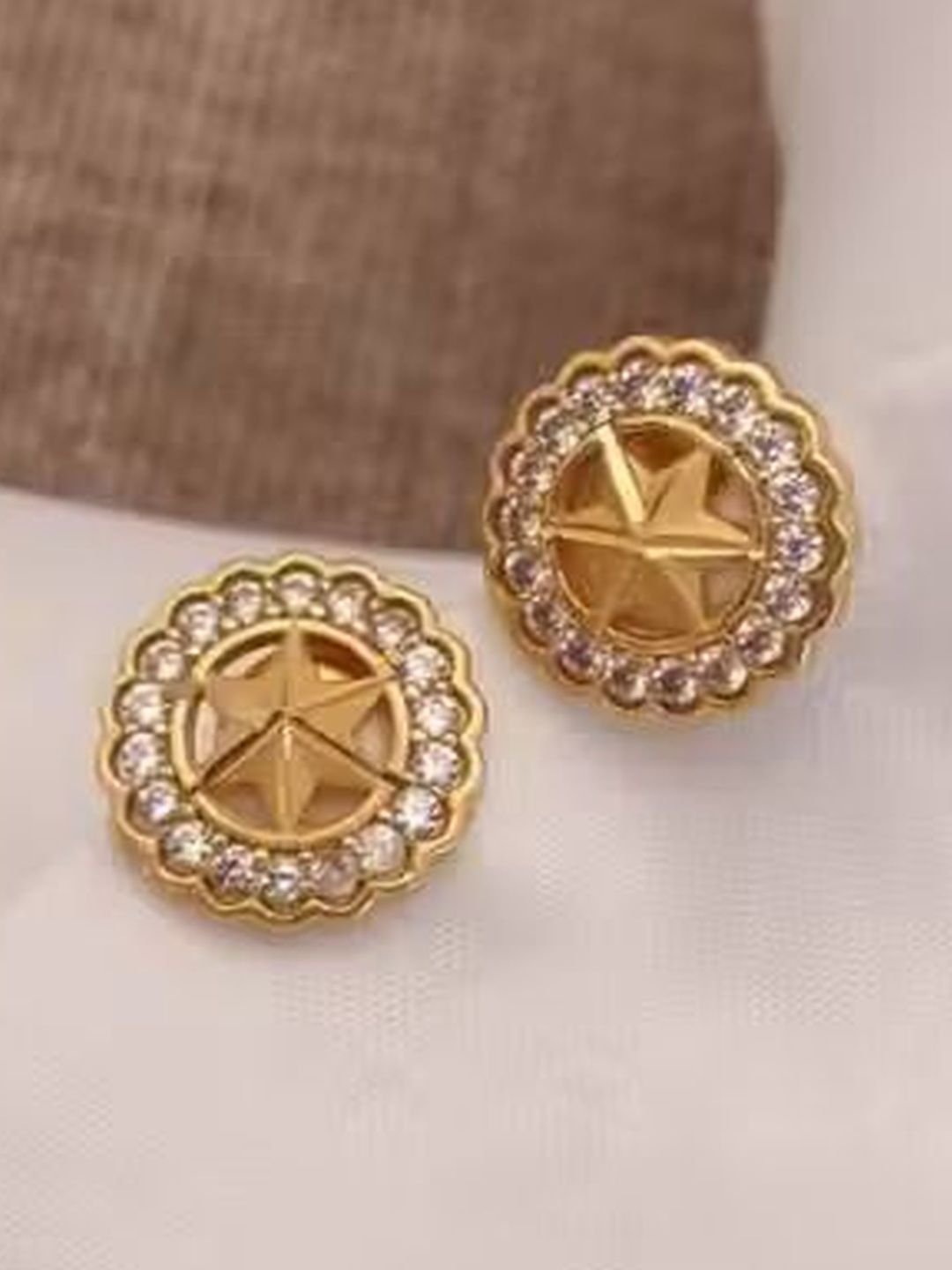 DressBerry Star Shaped Studs Earrings-picture-22