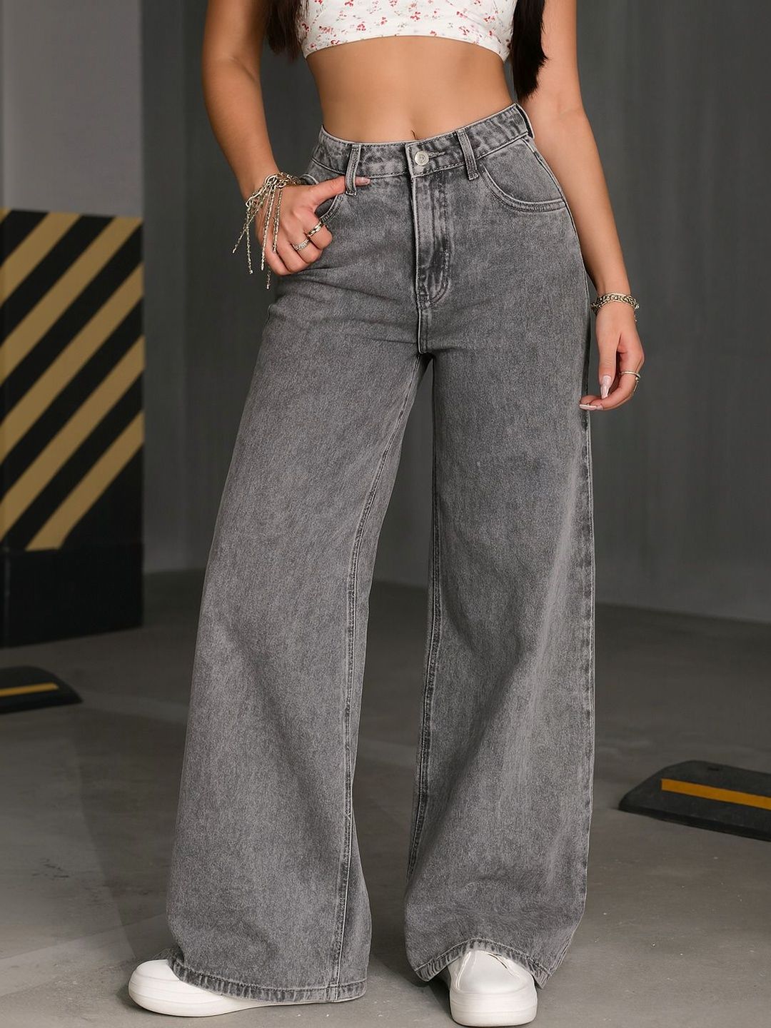 KASHIANXSTYLE Women Relaxed Fit High-Rise Light Fade Jeans-image-48