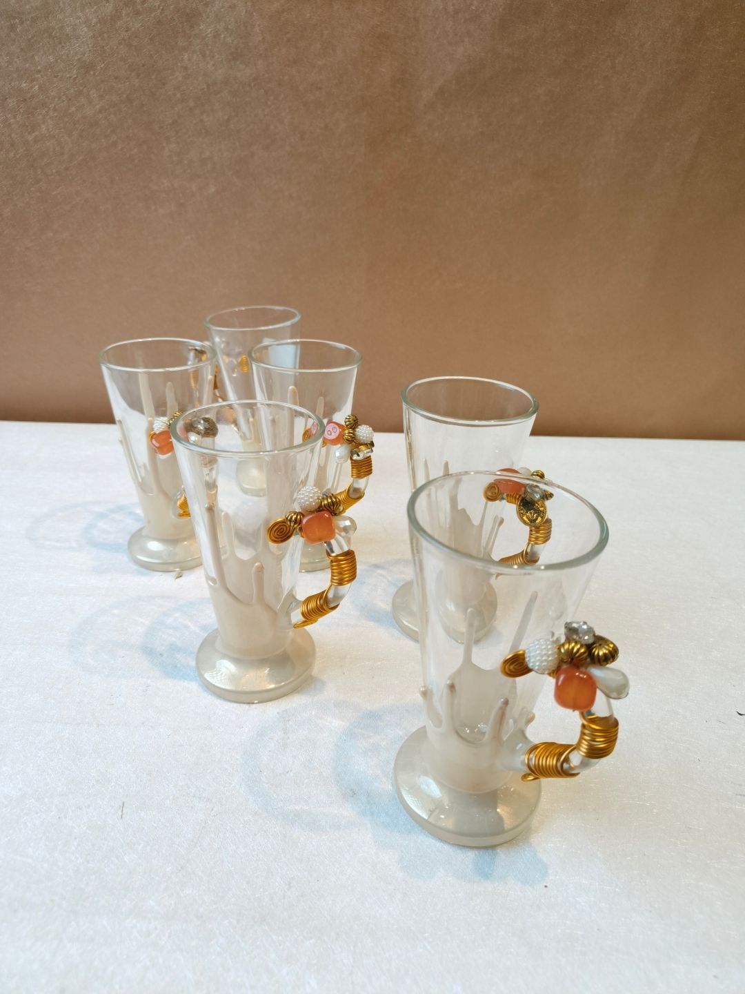 THE HOME CO. White Textured Glass Transparent Cups Set of Cups and Mugs-picture-15
