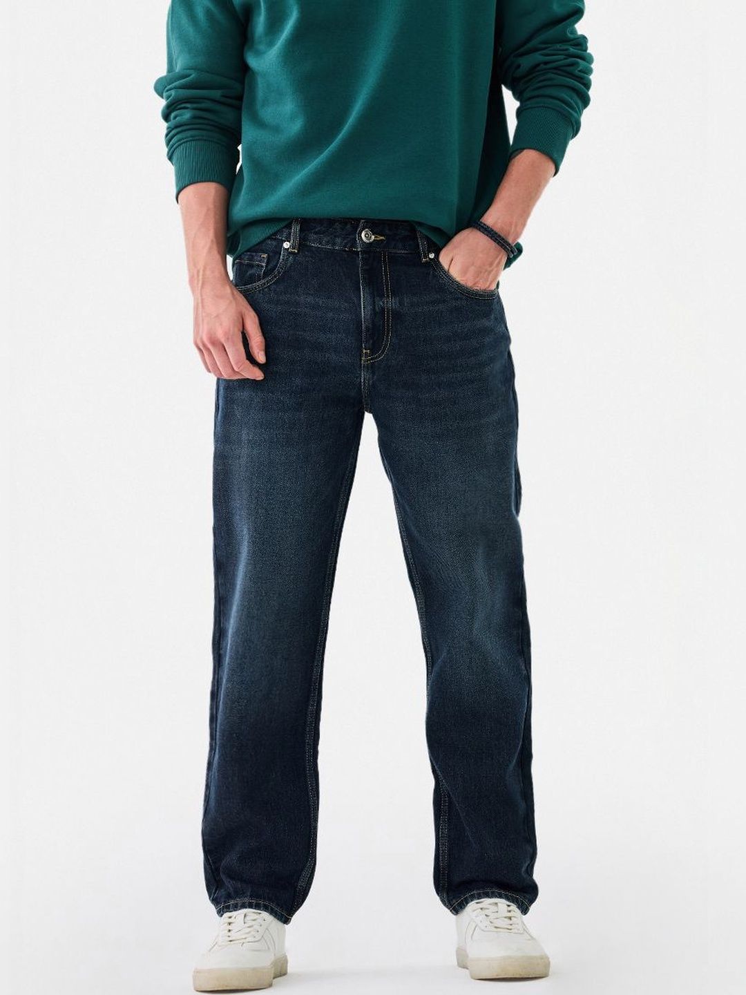 Snitch Men Relaxed Fit Mid-Rise Light Fade Jeans-picture-45