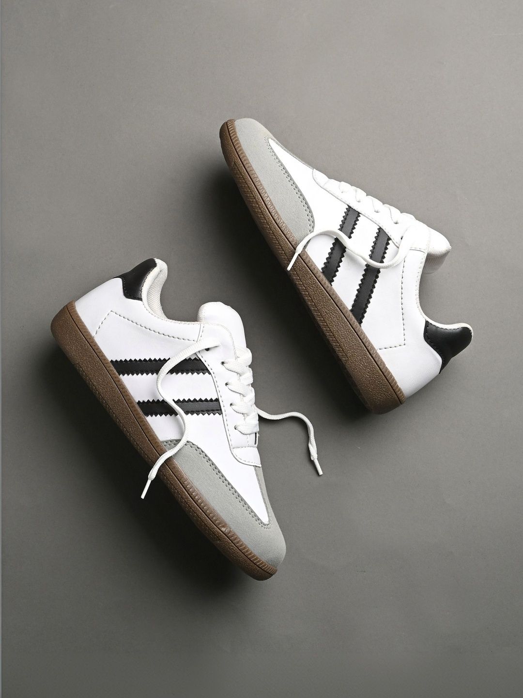 The Roadster Lifestyle Co Women Round Toe Lace-Ups Sneakers-picture-11