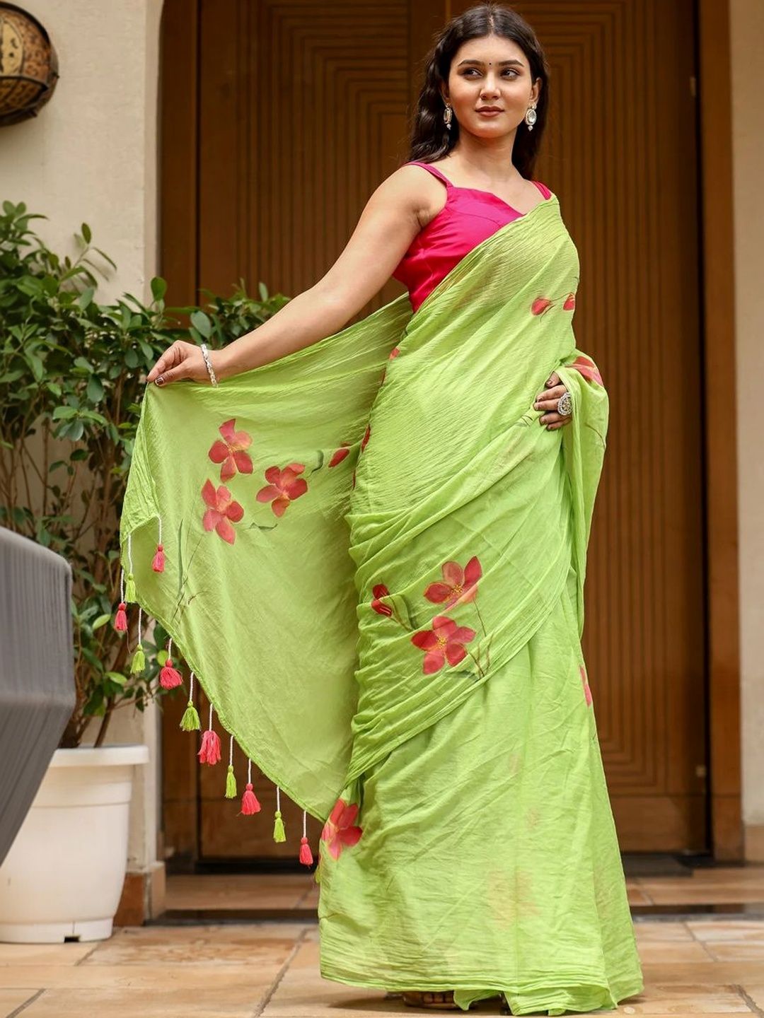 SILKWEAR Floral Linen Blend Designer Saree-picture-11