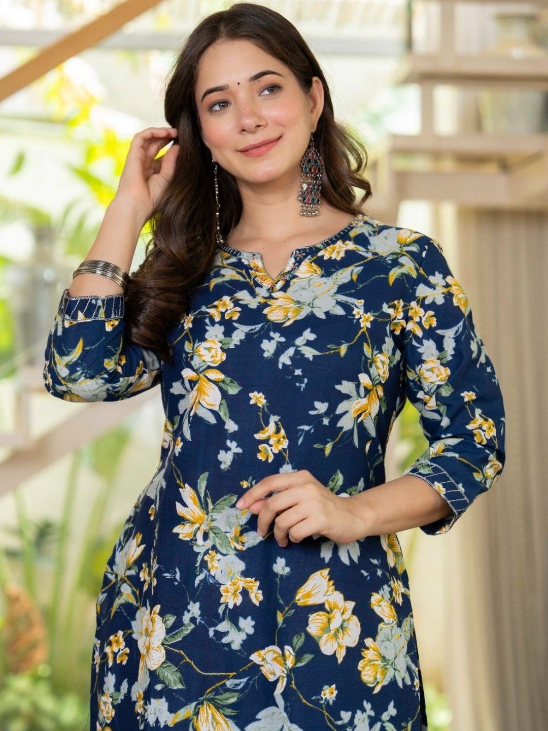 KKOUTFITS Women Floral Printed Indie Florals Kurta-picture-12