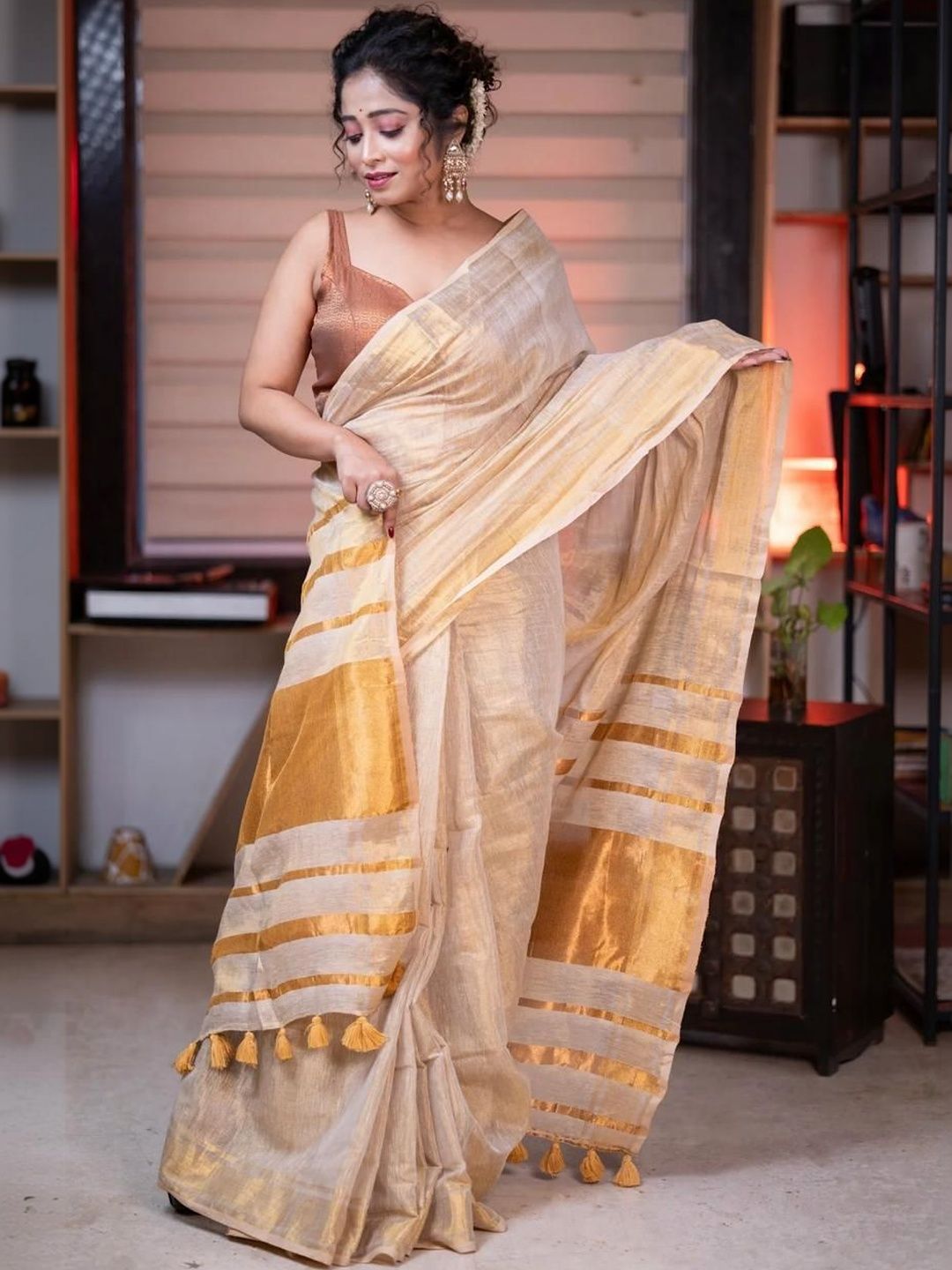 SHYAMALI BOUTIQUE Woven Design Zari Tissue Handloom Block Print Saree-picture-38