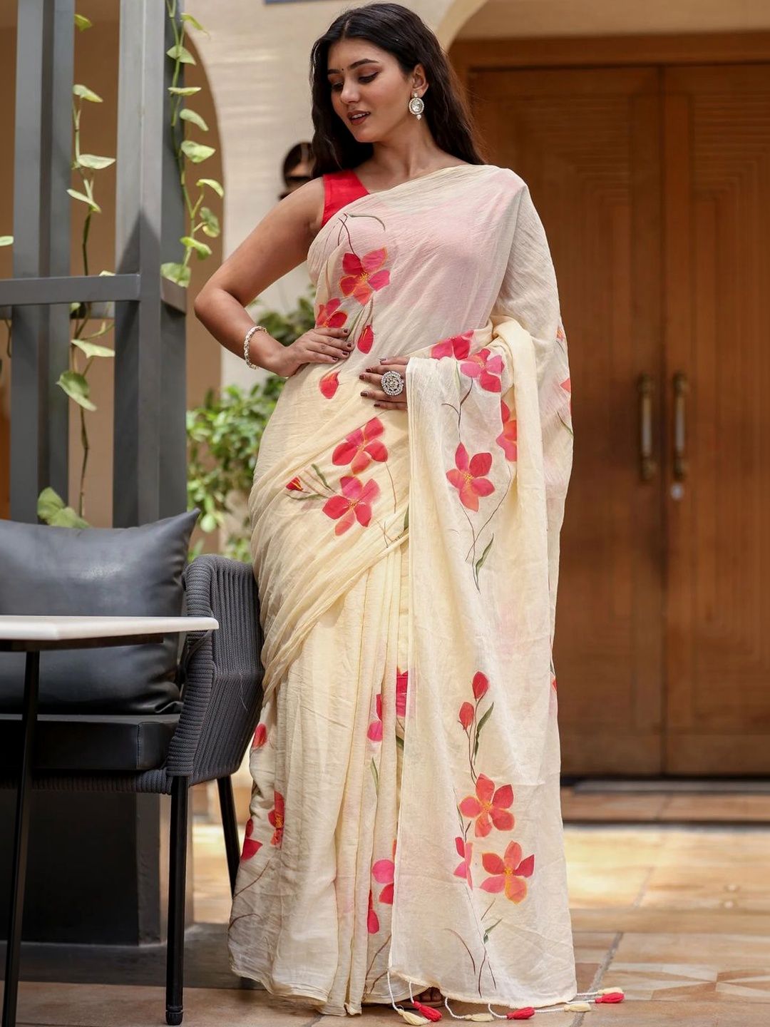SILKWEAR Floral Linen Blend Saree-picture-35