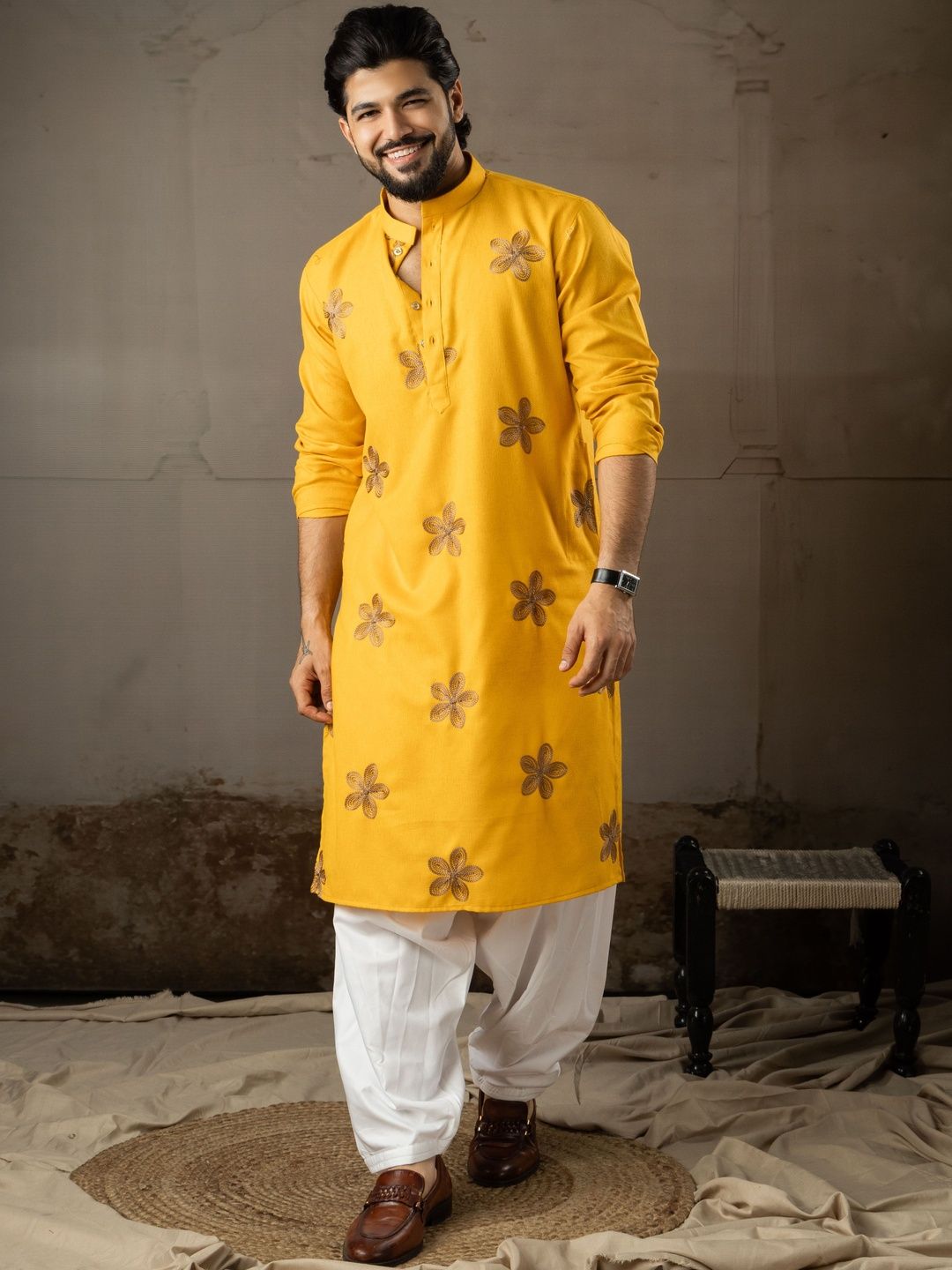 Rawayi Men Floral Dyed Kurta-picture-24