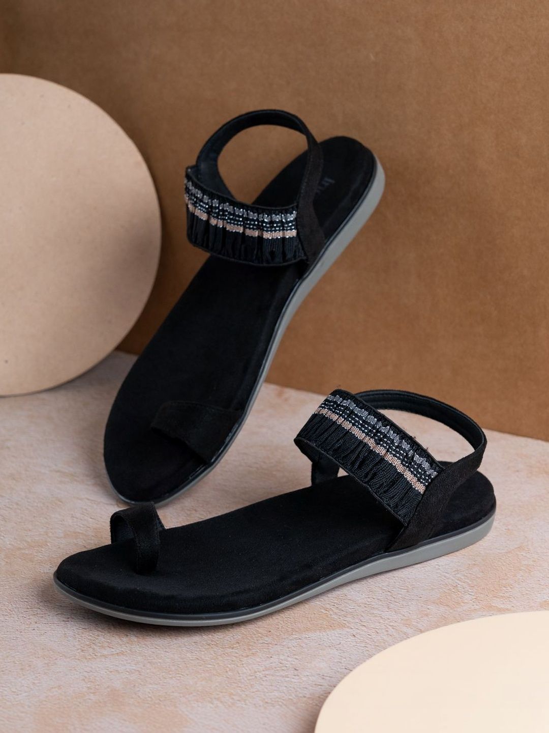 Inc 5 Women One Toe Flats-picture-12