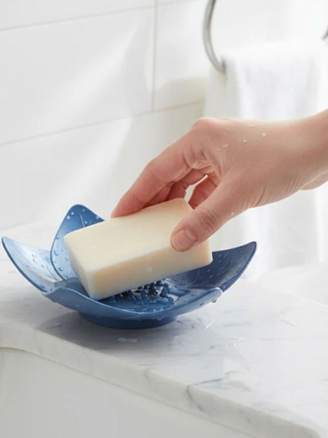 DeoDap Multicoloured Solid Plastic Soap Dish-image-20