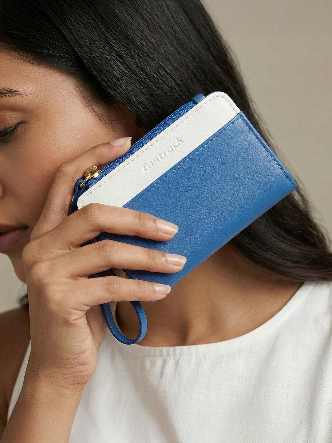 Fastrack Fastrack Women ColourBlocked Wallet With Wristlet