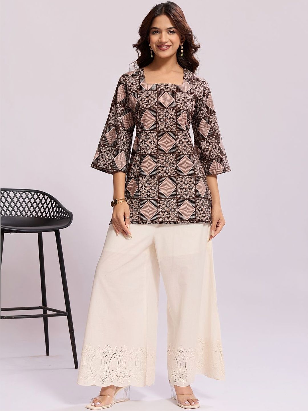 VASTRANIVAAS Square Neck Printed Tunic-picture-20