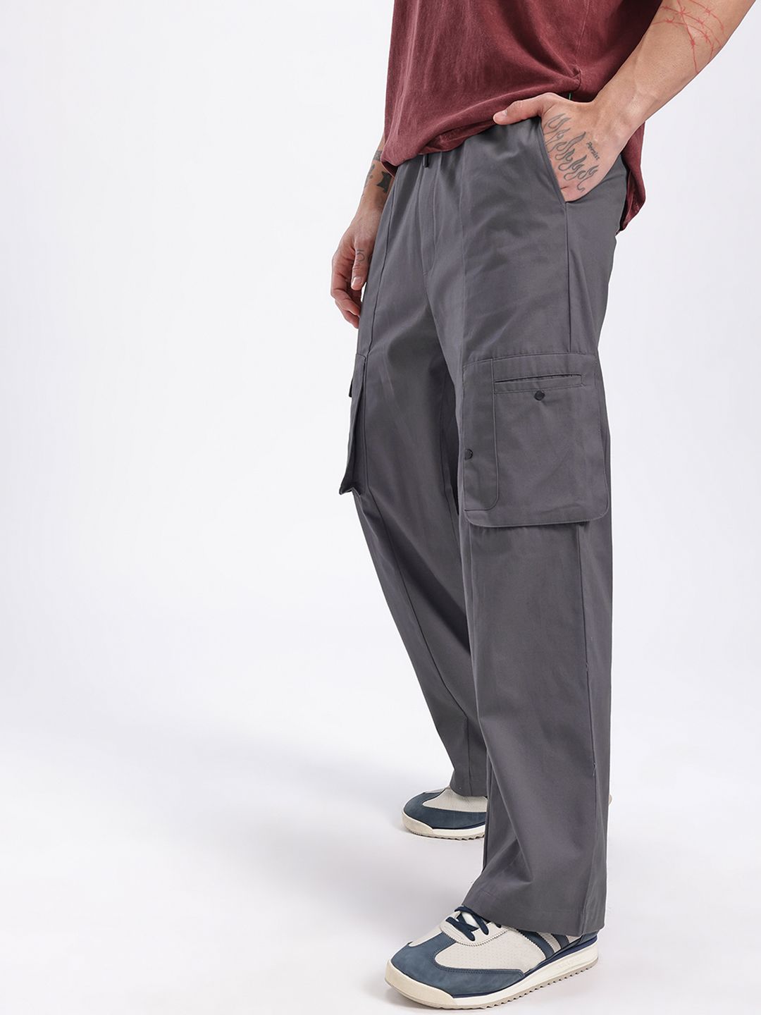 glitchez Men Mid-Rise Pure Cotton Relaxed Fit Cargos-picture-24