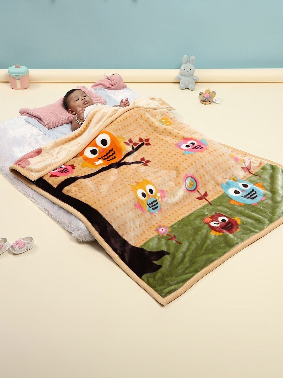 Monte Carlo Multicoloured & Multicoloured Cartoon Characters Mild Winter 600 GSM Blanket-picture-50