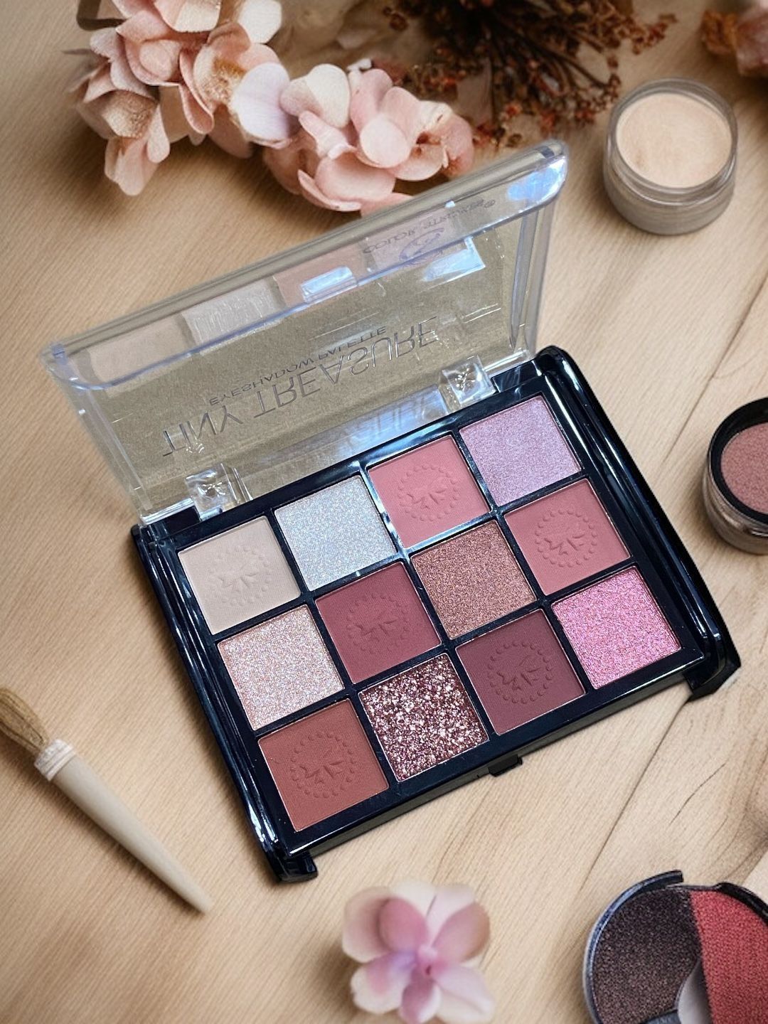 color strokes 12 Shades Tiny Treasure Eyeshadow Palette-A-picture-26