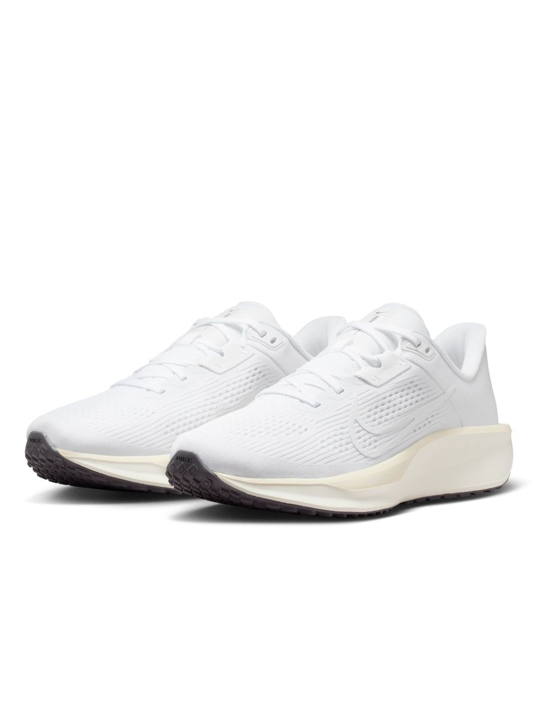 Nike Women Quest 6 Running Shoes