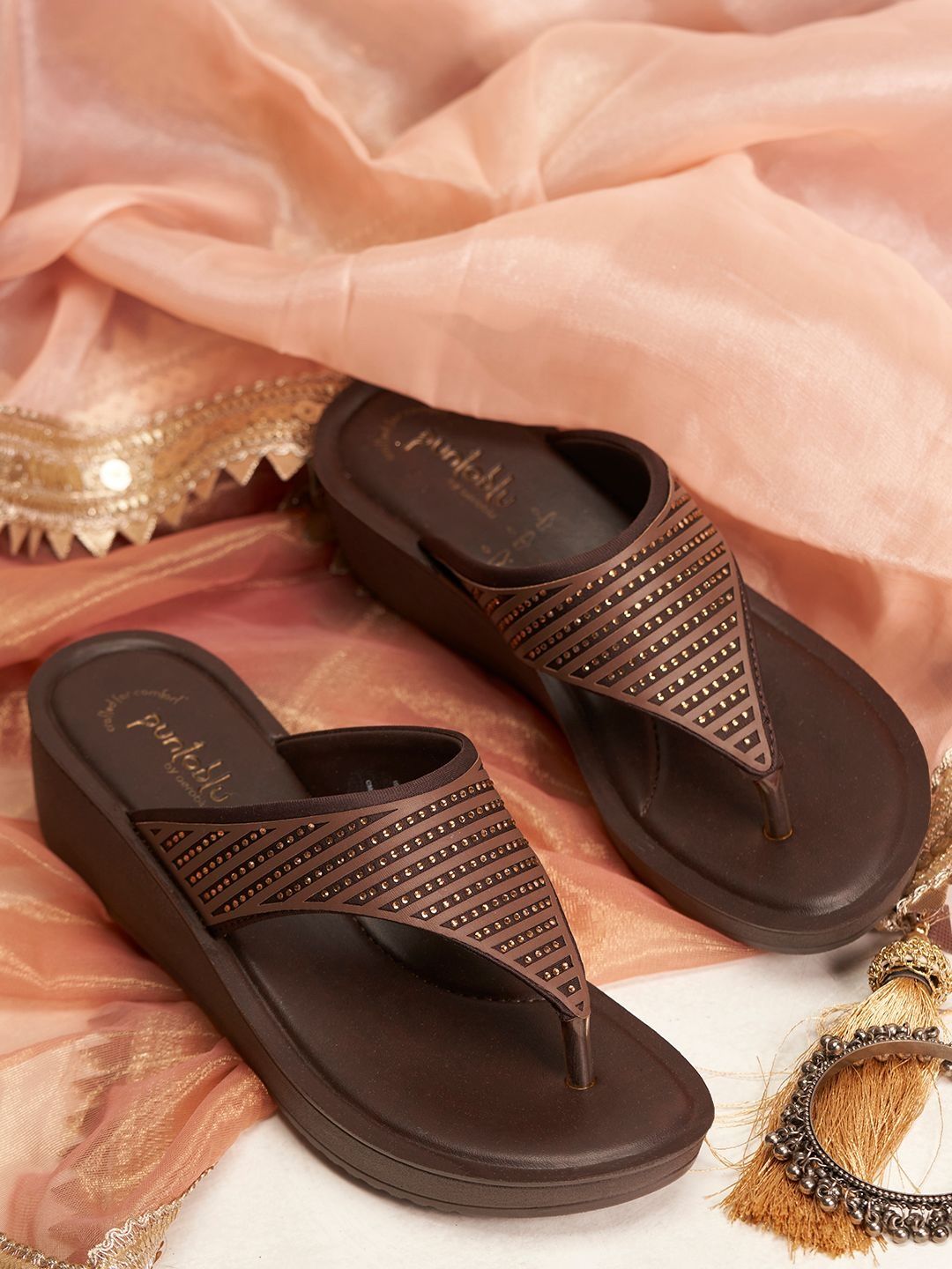 Puntoblu Embellished Ethnic Wedge Sandals-picture-17
