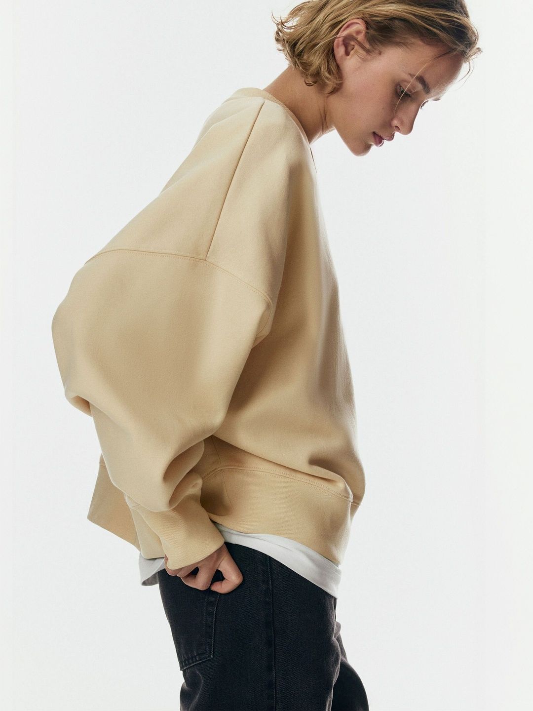 H&M Oversized Sweatshirt-picture-26