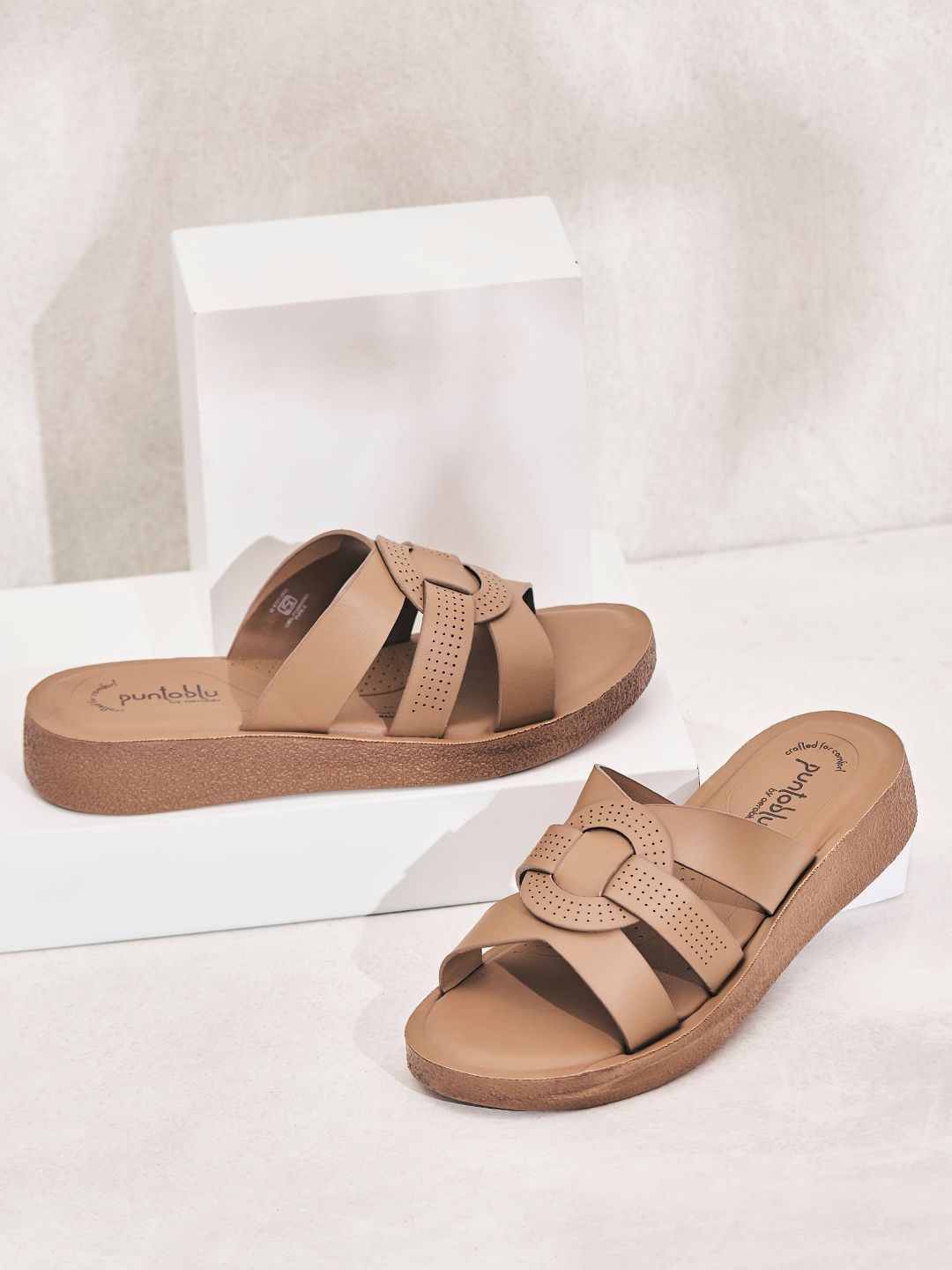 Puntoblu Women Textured Open Toe Flats-image-41