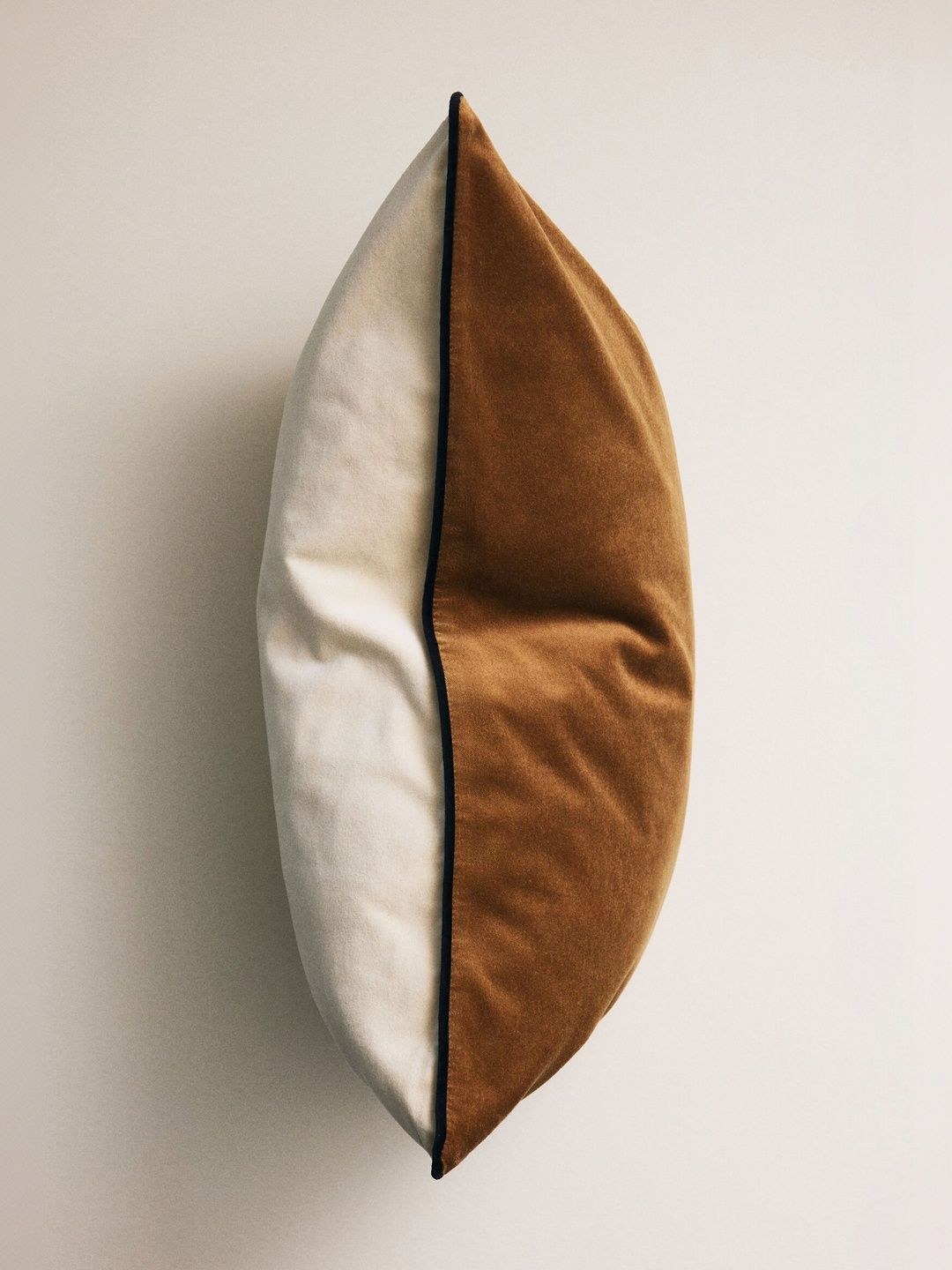 H&M Piping-Detail Velvet Cushion Cover-picture-13