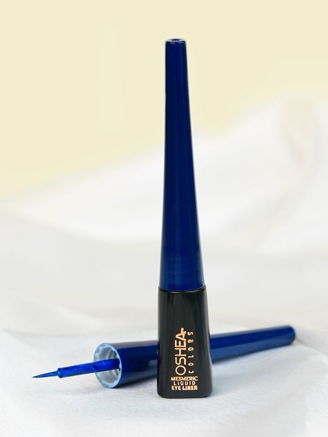 Oshea Herbals ColorsMesmeric Long Lasting Liquid Eyeliner - 4.5 ml - Metallic Blue-image-43
