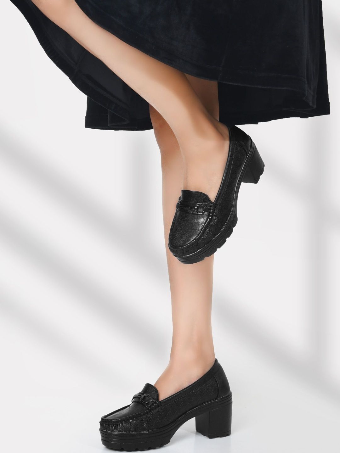 JM Looks Women Solid Embellished Loafers-picture-39