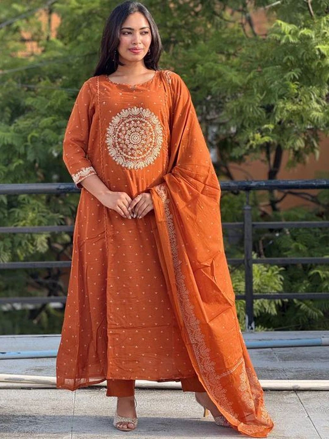Moda Rapido Women Ethnic Motifs Embroidered Regular Thread Work Chanderi Cotton Kurta with Trousers & With-picture-11