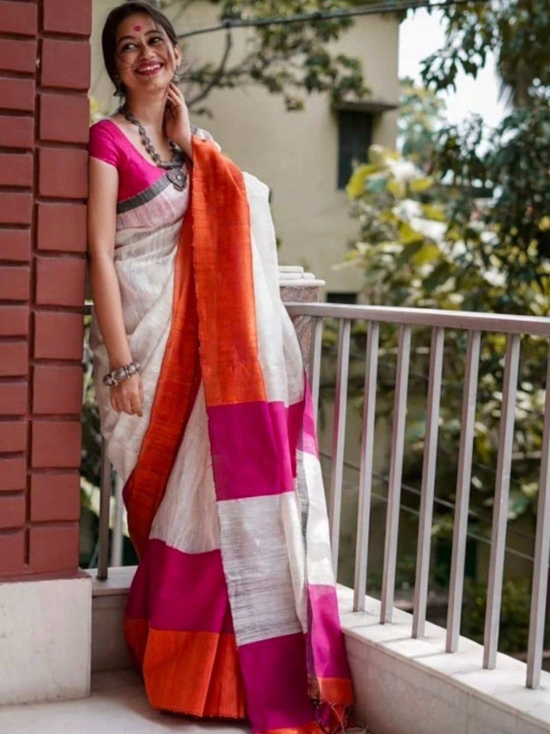 SHYAMALI BOUTIQUE Colourblocked Khadi Saree-picture-24