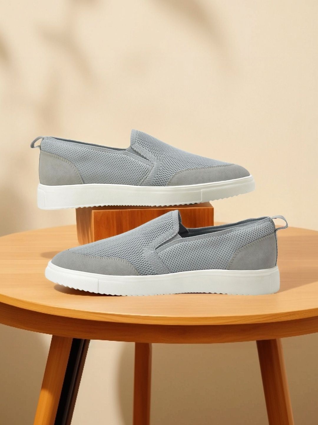 Cantabil Men Textured Slip-On Sneakers-picture-20