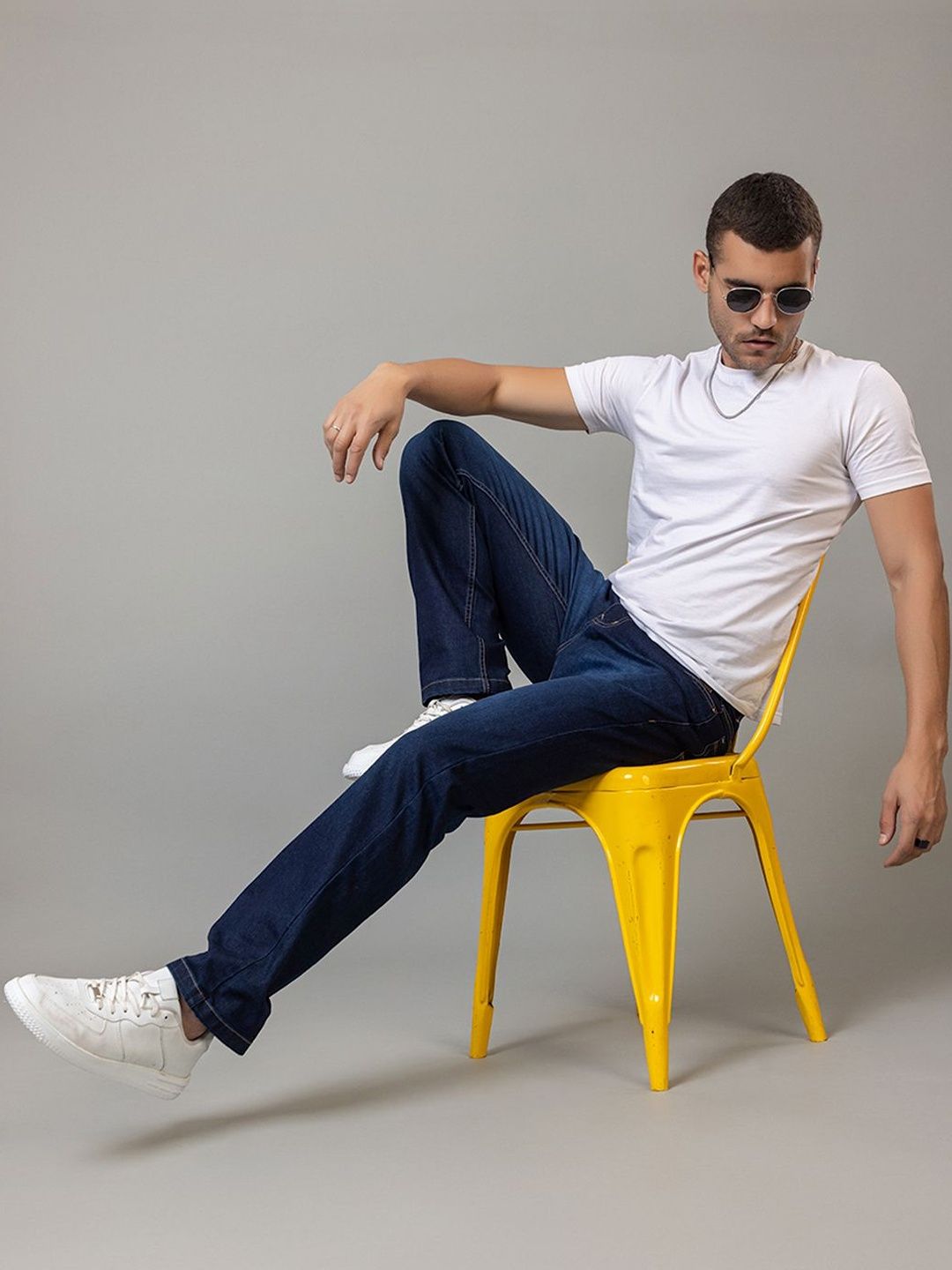 Club York Men Straight Fit Mid-Rise Light Fade Jeans-picture-28