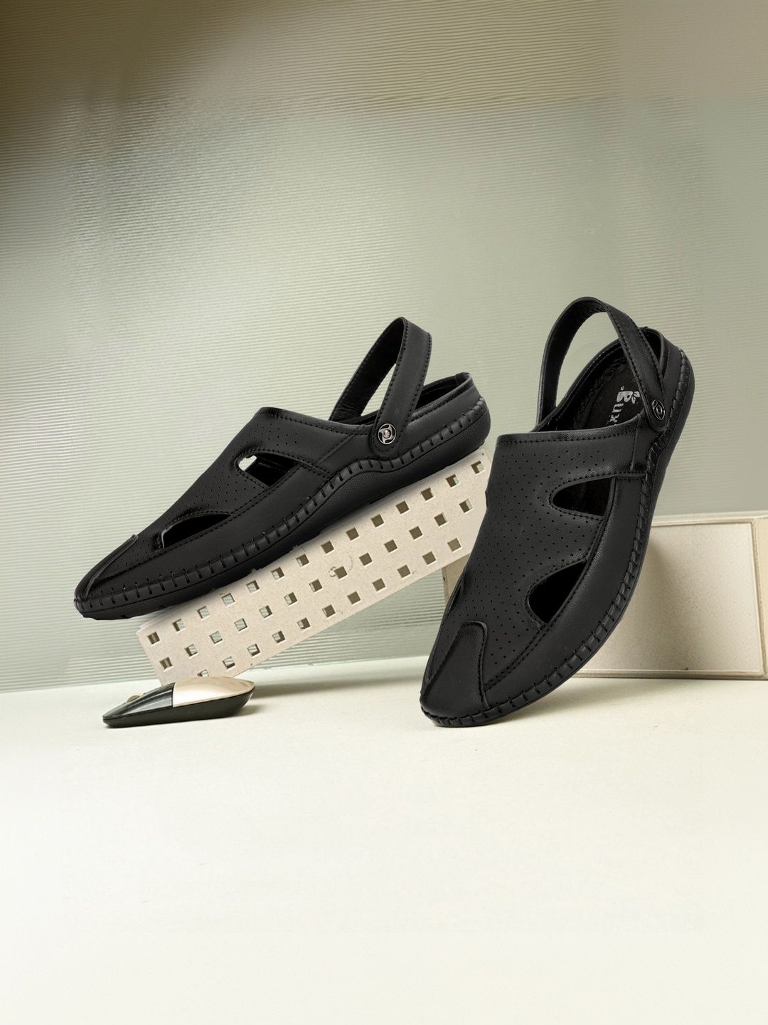 Buxton Men Comfort Sandals-picture-37