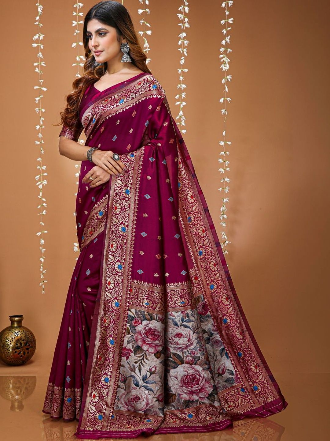 HERE&NOW Floral Zari Silk Blend Heavy Work Banarasi Saree-picture-24