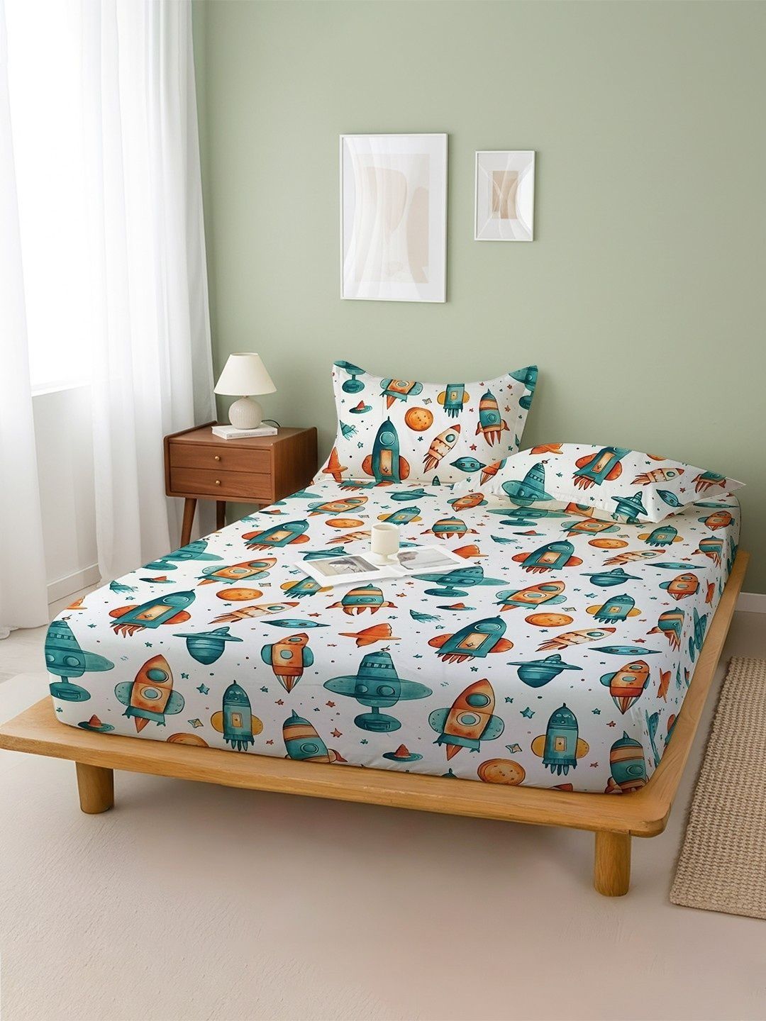 WEAVE AND DECOR White Conversational 300 TC Bedsheet with 2 Pillow Covers-picture-51