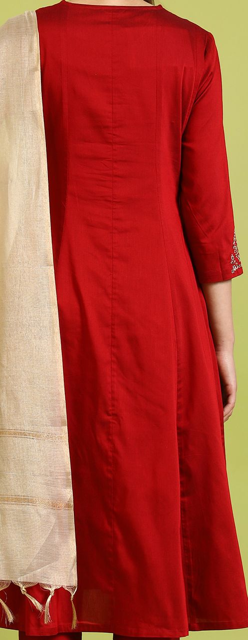 Women Floral embroidered blue v_neck Kurta set With trouser and dupatta