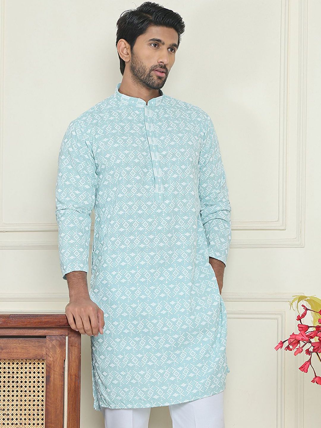 Jompers Men Geometric Embroidered Chikankari Kurta-picture-20