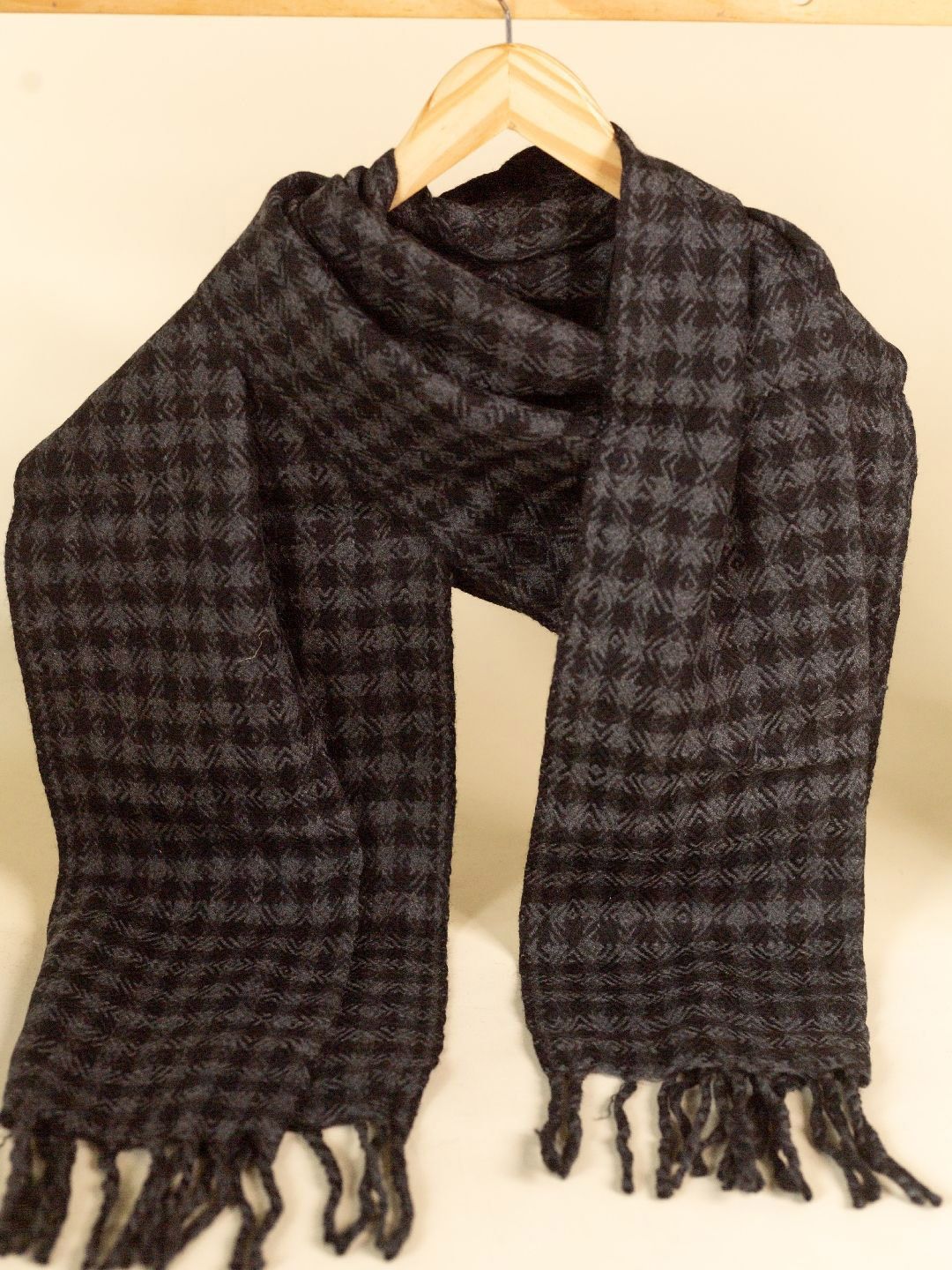 KUSVAA Unisex Checked Merino Wool Mufflers-image-22