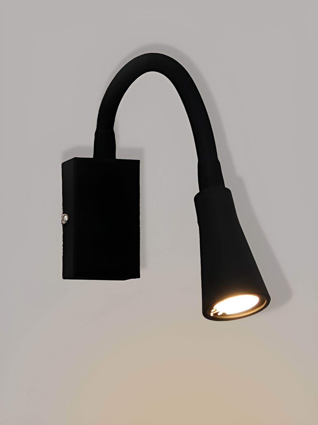 SHREE KALA HOME DECOR Black Metal Traditional Abstract Shaped Shaped Wall Lamp-picture-37