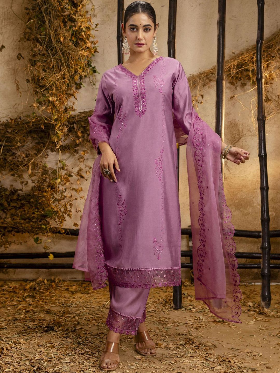 Women Floral Embroidered V-Neck Sequinned Velvet Kurta with Trousers